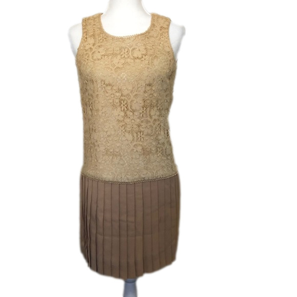 Vtg Helen Whiting Inc. Lace with Pleated Bottom - Picture 1 of 6